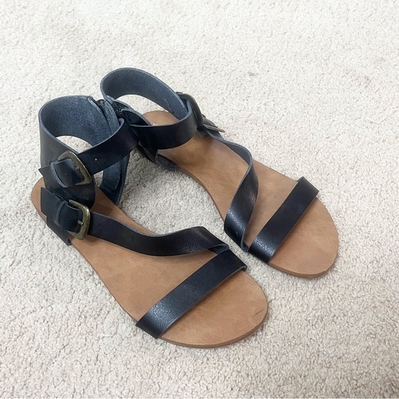Mossimo Strappy Buckle Summer Sandals - Picture 1 of 4